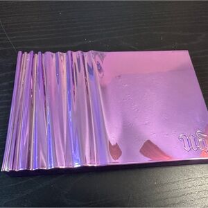 *NEW* Metallic Pink Urban Decay - BEAUTY WITH AN EDGE